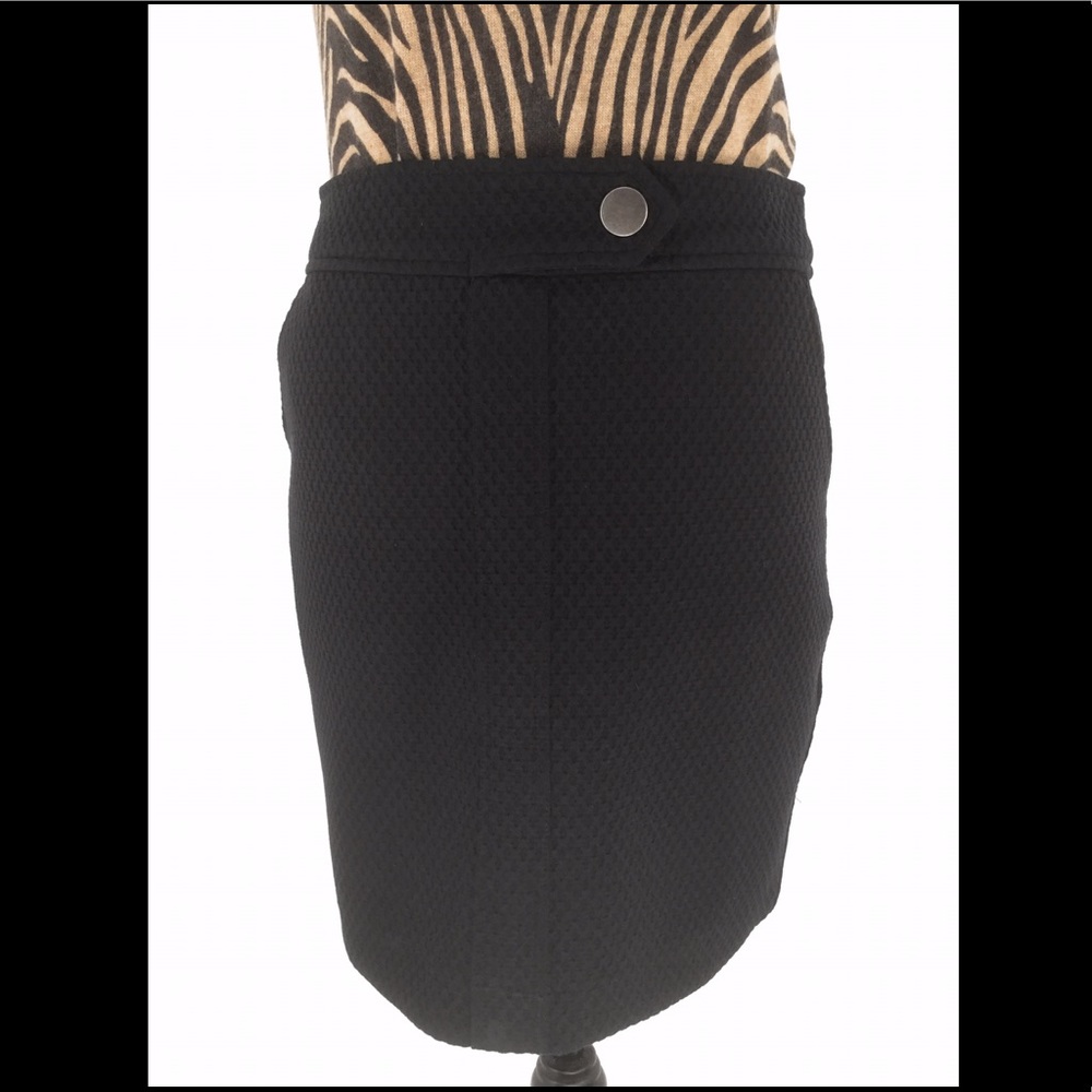 Banana Republic size 0 Black Mini Winter Skirt